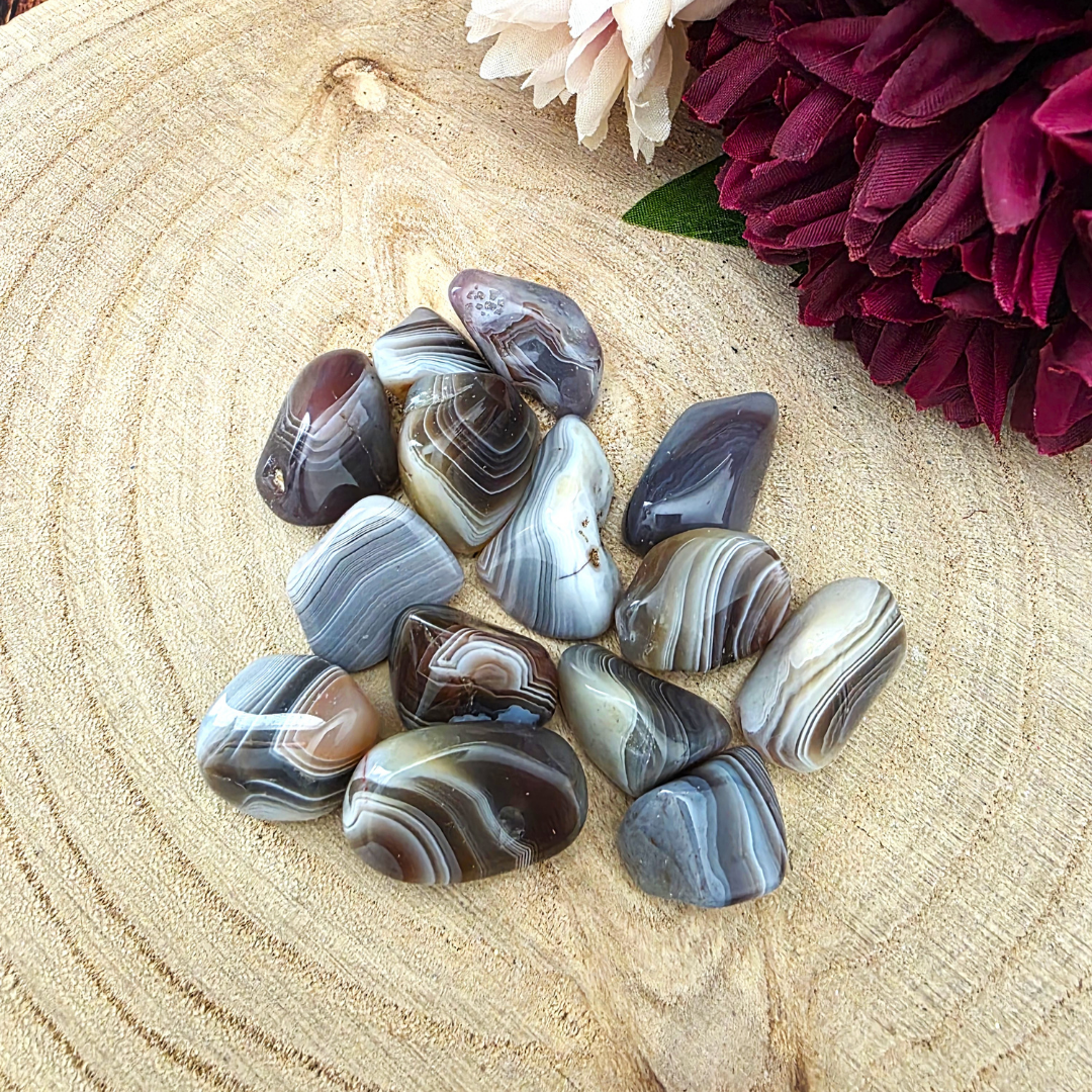 Medium Tumble Stone - Grey Agate