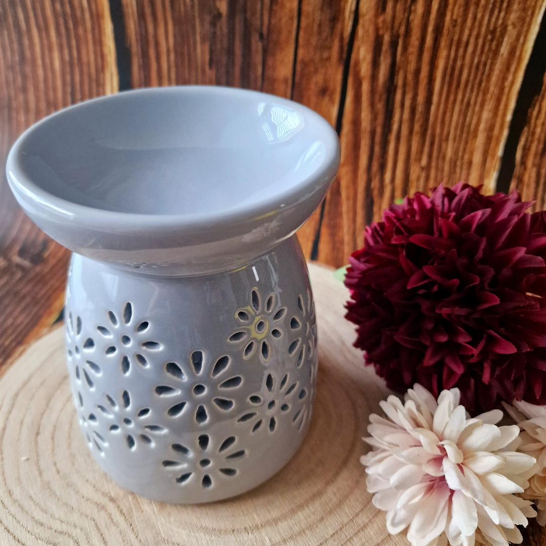 Grey Floral Cut Out Oil/Wax Burner